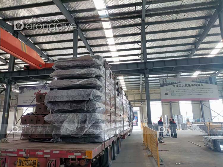 榮大候車亭生產(chǎn)發(fā)貨案例